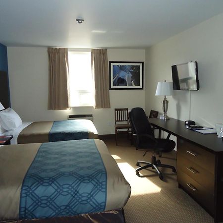 Econo Lodge Sudbury Bagian luar foto