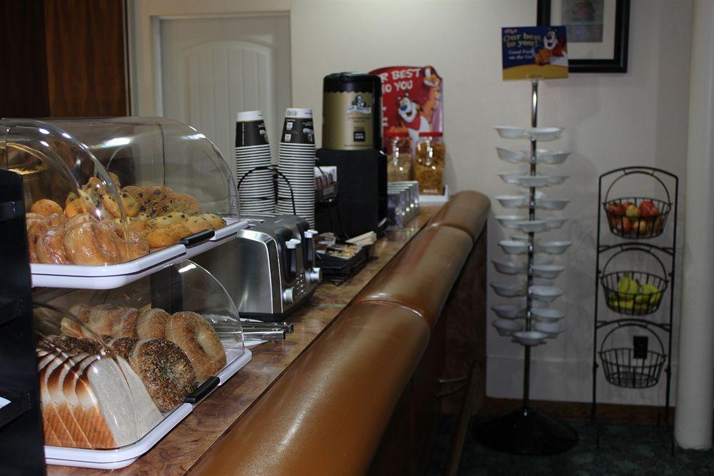 Econo Lodge Sudbury Bagian luar foto