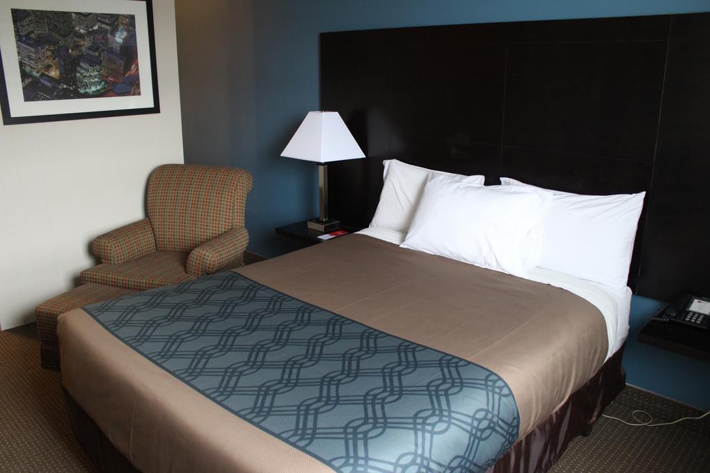 Econo Lodge Sudbury Bagian luar foto