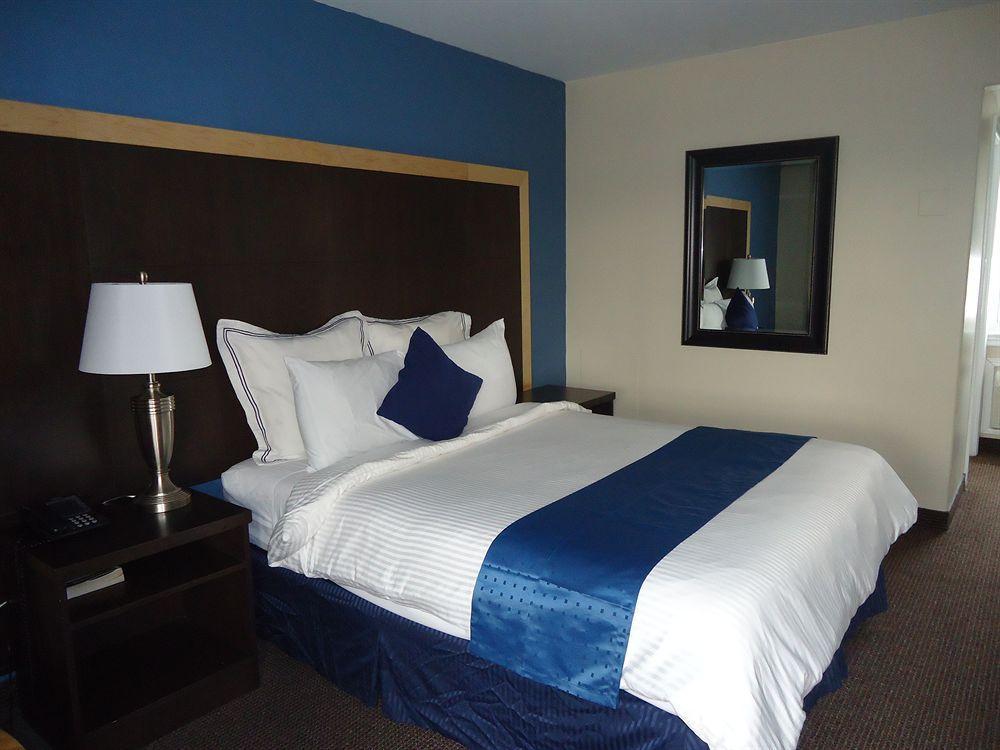 Econo Lodge Sudbury Bagian luar foto