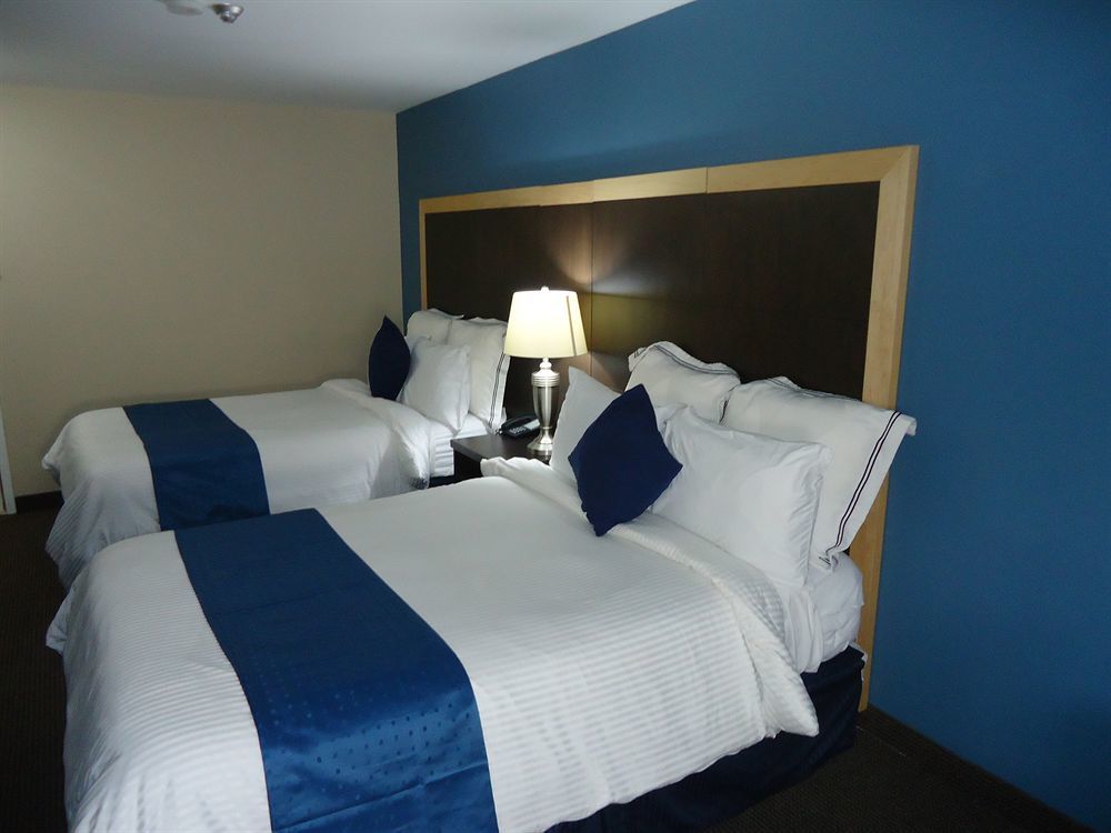 Econo Lodge Sudbury Bagian luar foto