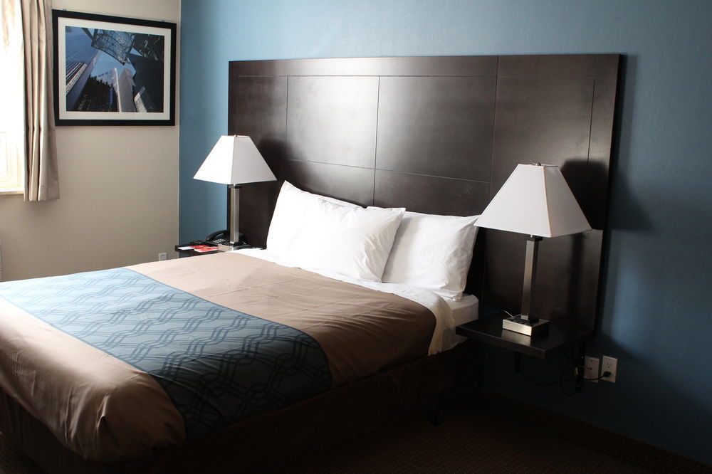 Econo Lodge Sudbury Bagian luar foto