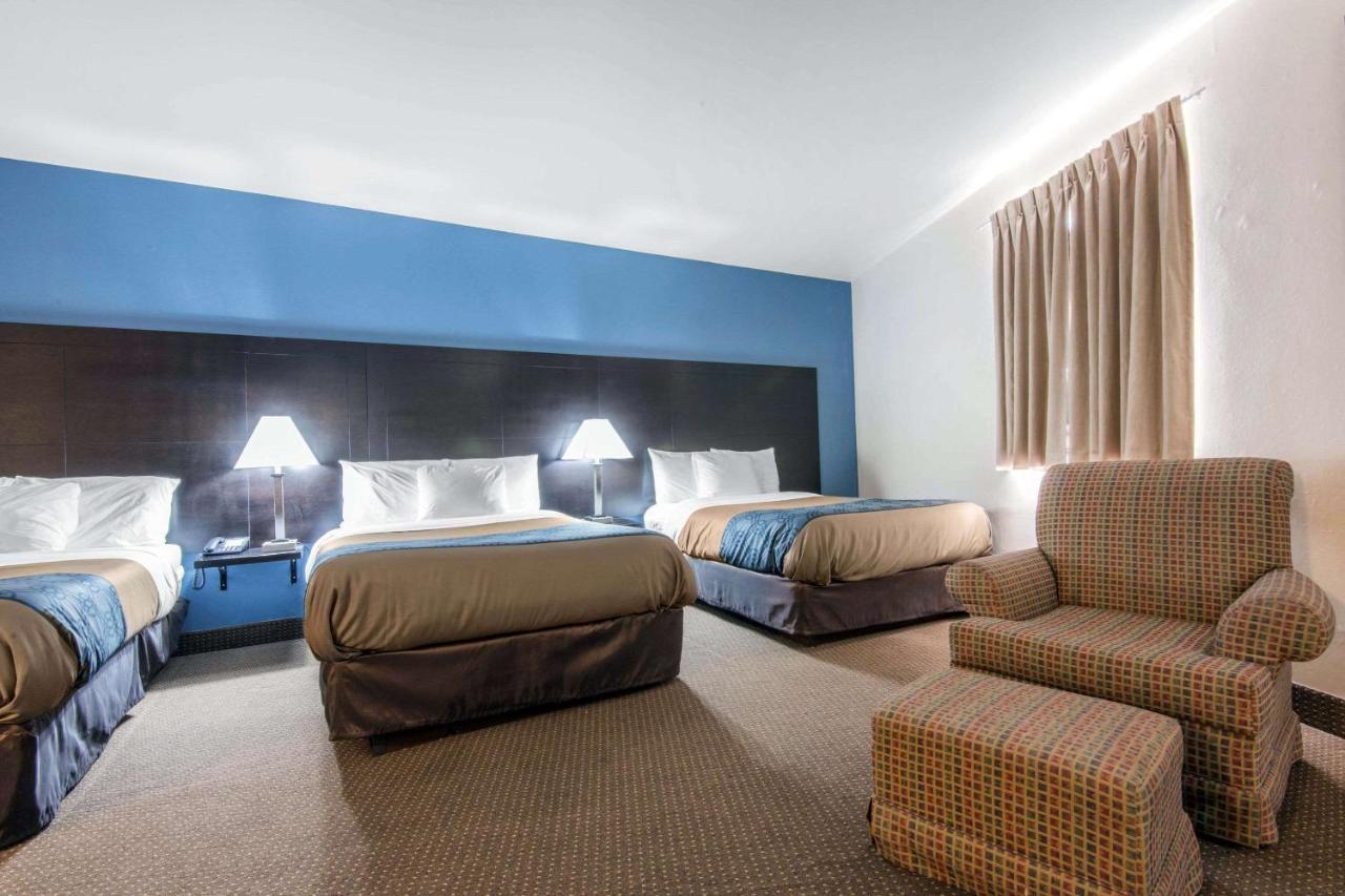 Econo Lodge Sudbury Bagian luar foto